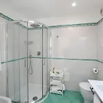 La Cascata Bed and Breakfast